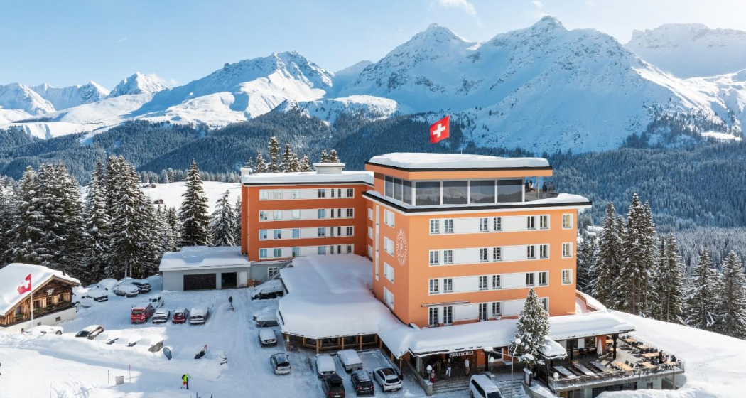Aussen mit Aufbau neu Aussen mit Aufbau neu
