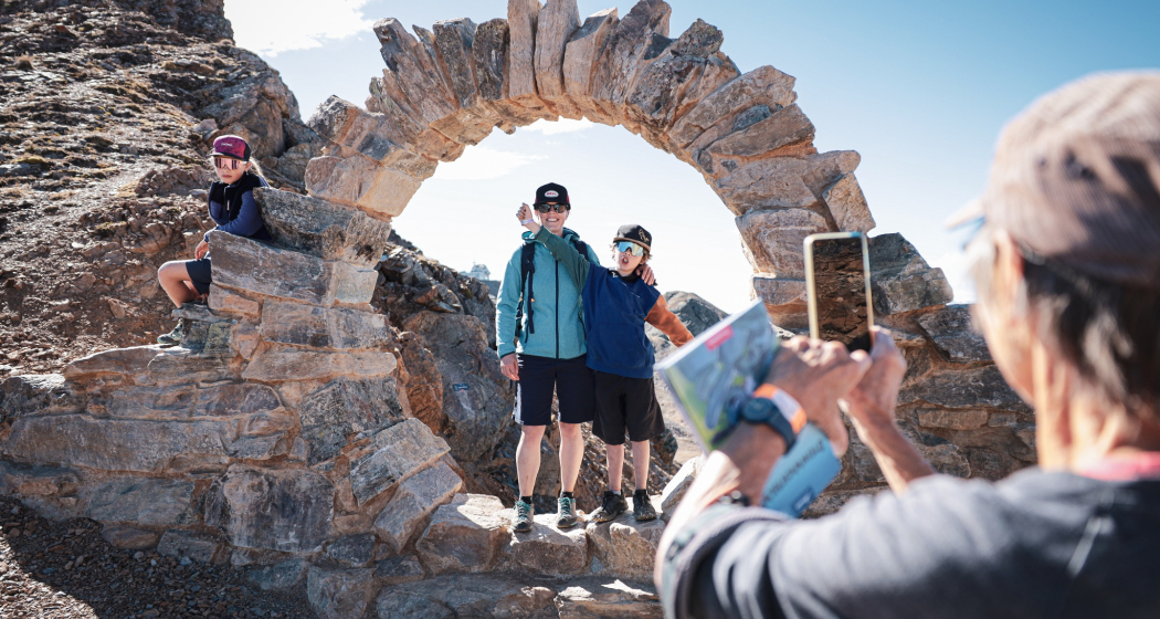 Der Steinwichtelweg – Ein alpines Abenteuer für die ganze Familie (oua_621278595_image) Der Steinwichtelweg – Ein alpines Abenteuer für die ganze Familie (oua_621278595_image)