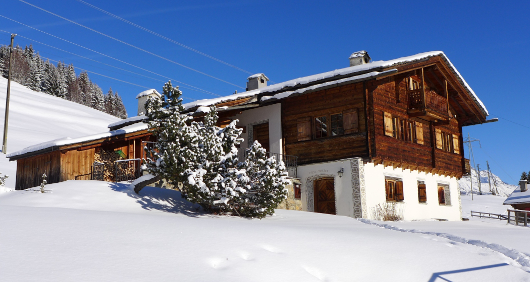 Chalet im Winter