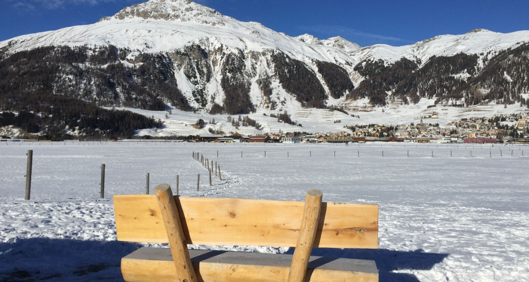 Sitzbänke neuer Flaz (oua_621867085_image)