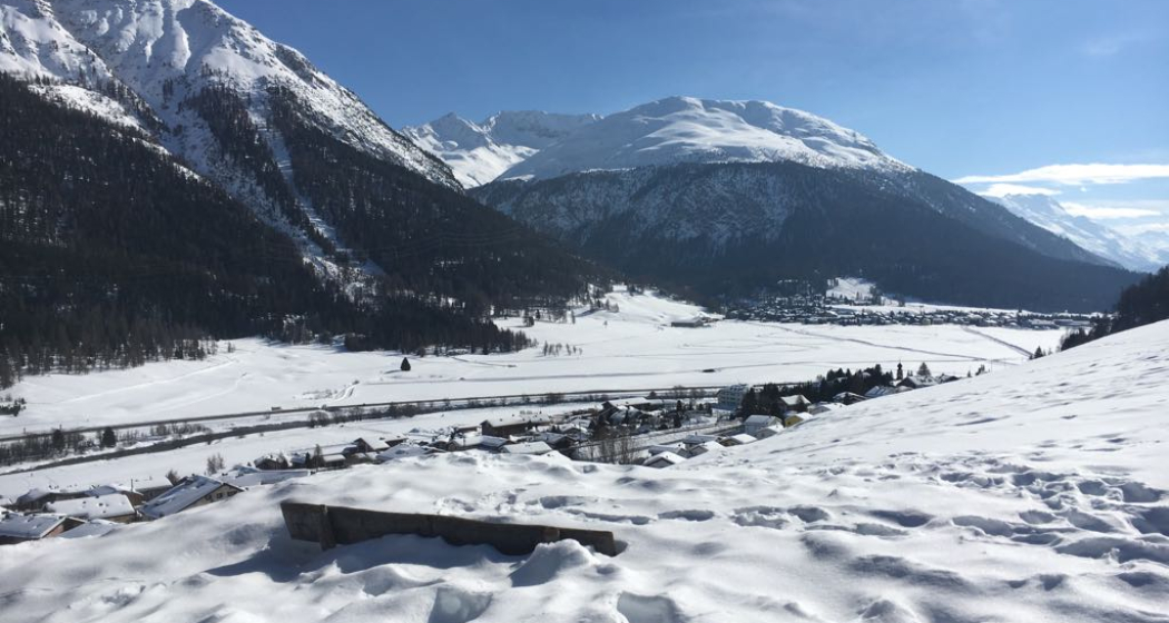 Sitzbank Spinas Suot (oua_621867235_image)