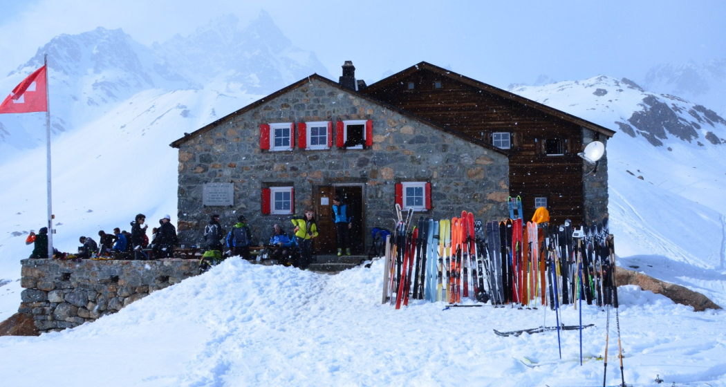 Berghütte Chamanna d'Es-cha SAC (oua_621867571_image)