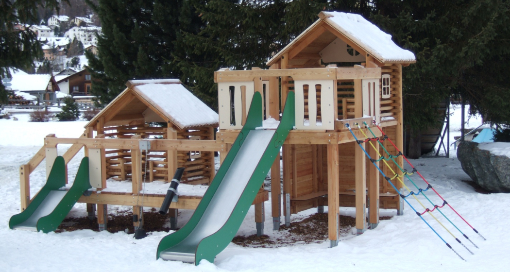 Kinderspielplatz Schulhaus (oua_63105759_image)
