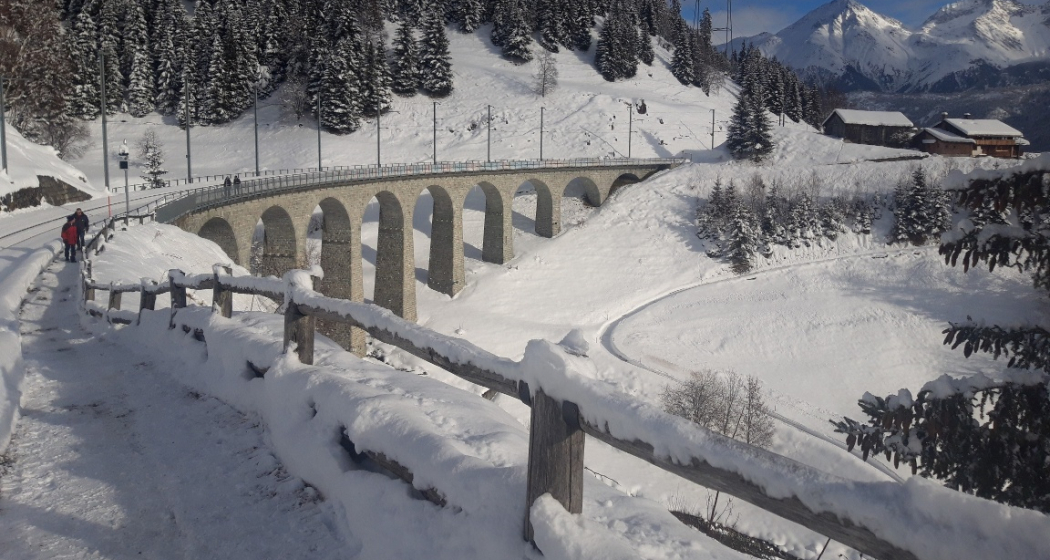 Über den Viadukt in Bugnei Über den Viadukt in Bugnei