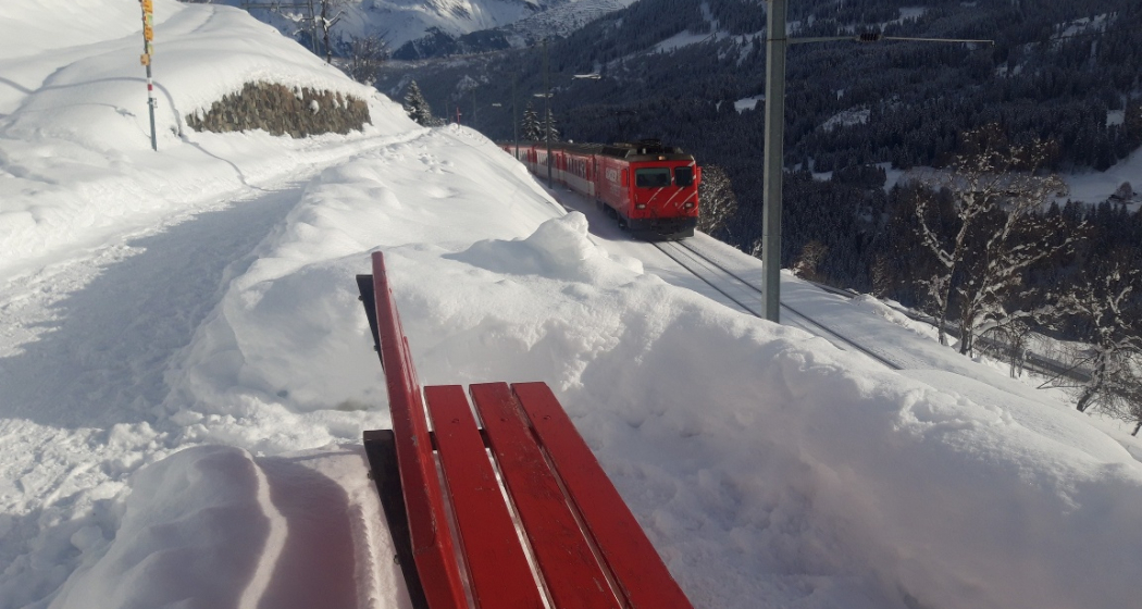 Der Bahnlinie entlang Der Bahnlinie entlang