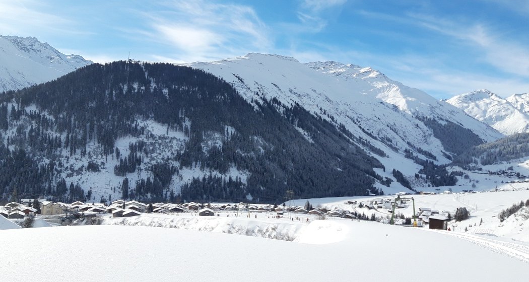 Sedrun mit Tgom und Maler Sedrun mit Tgom und Maler