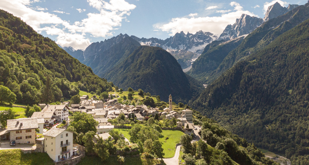 Wanderung auf der Via Panoramica Val Bregaglia von Casaccia nach Soglio über Roticcio, Pungitopo und Pranzaira (oua_66678157_image) Wanderung auf der Via Panoramica Val Bregaglia von Casaccia nach Soglio über Roticcio, Pungitopo und Pranzaira (oua_66678157_image)
