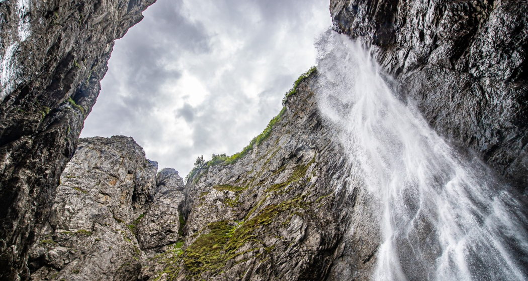 Wasserfall Segnesboden (oua_66793576_image) Wasserfall Segnesboden (oua_66793576_image)