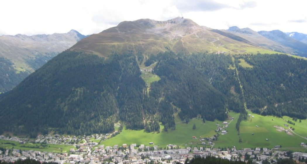 Etappe 16: Blick von oben auf Davos Etappe 16: Blick von oben auf Davos