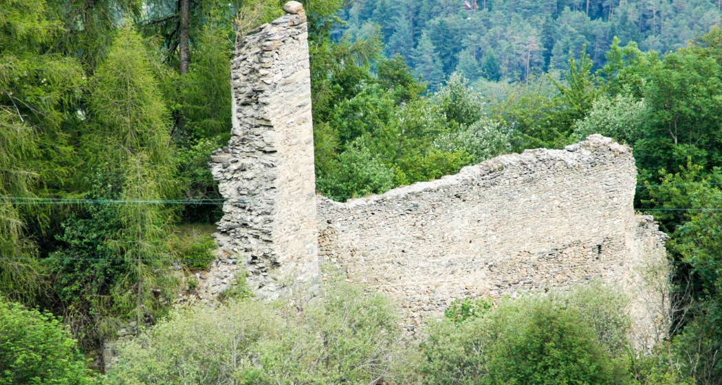 Burgruine Heinzenberg Burgruine Heinzenberg