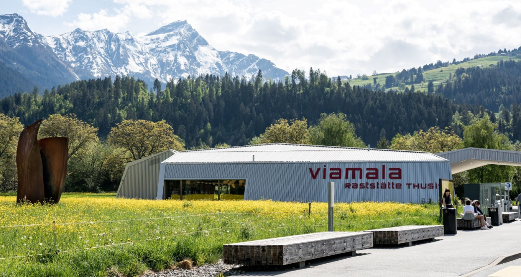 Die Raststätte Viamala im Frühling Die Raststätte Viamala im Frühling