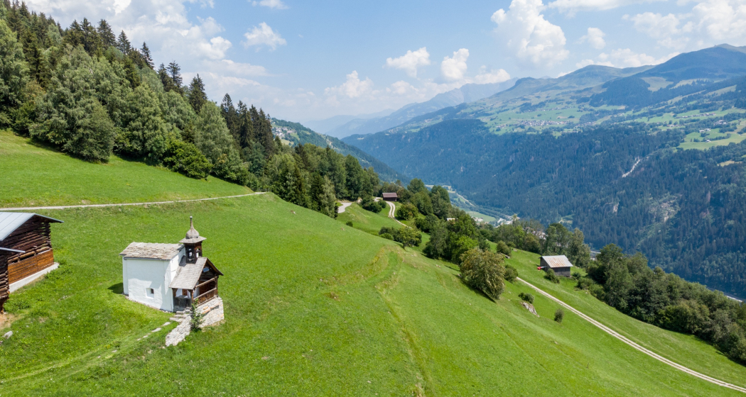 Das Foto zeigt die Kapelle St. Klaus in Dardin Das Foto zeigt die Kapelle St. Klaus in Dardin