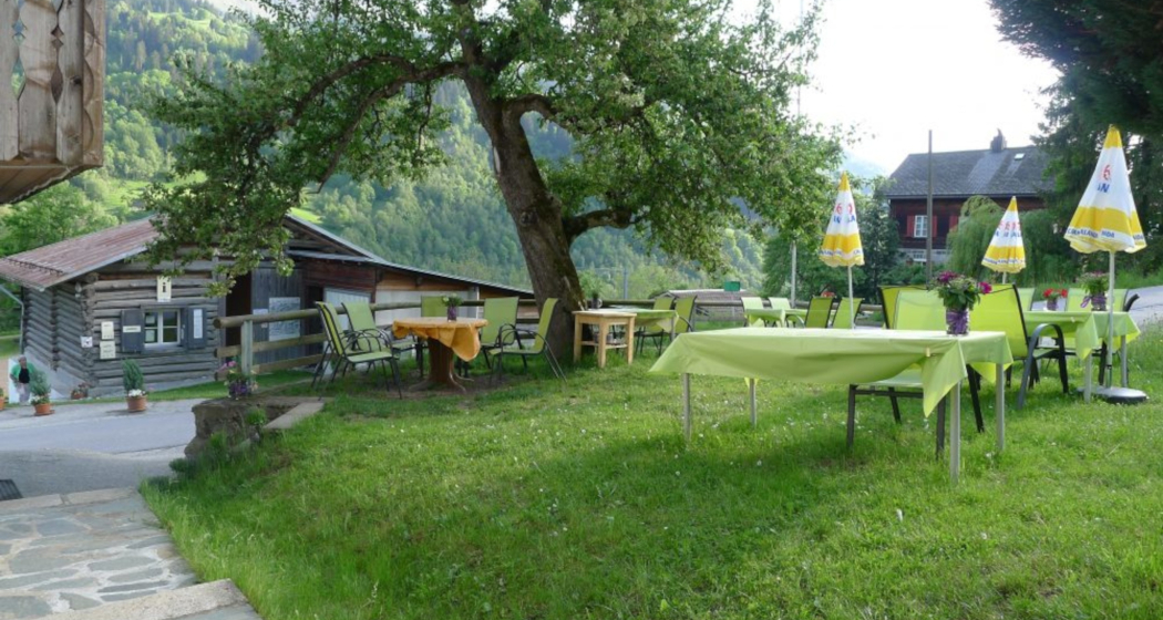 Das Foto zeigt das Restaurant des Camping Garvera in Cumpadials Das Foto zeigt das Restaurant des Camping Garvera in Cumpadials