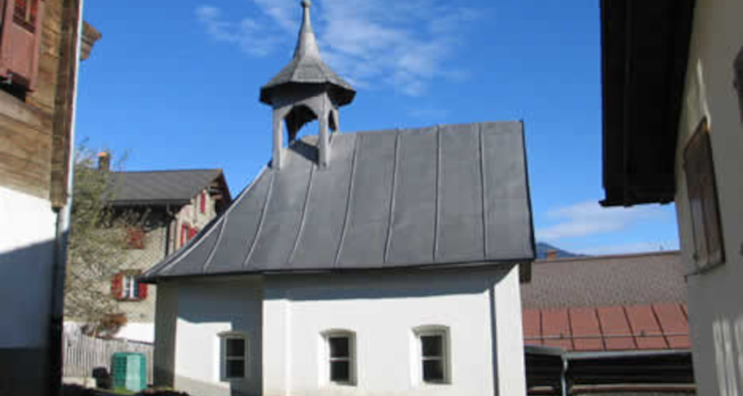 Aufnahme der Kapelle Nossa dunna dallas dolurs in Andiast. Aufnahme der Kapelle Nossa dunna dallas dolurs in Andiast.