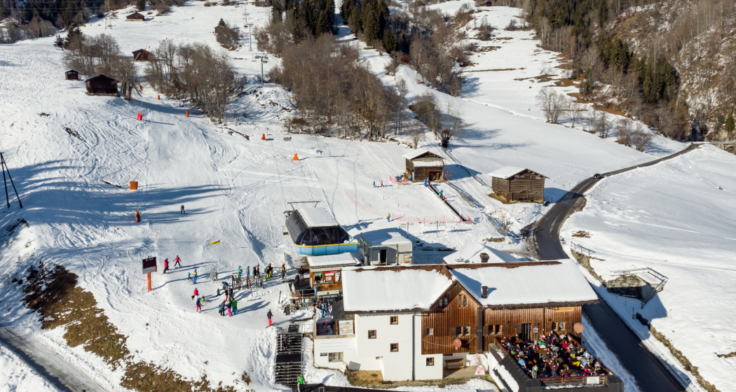 Das Foto zeigt die Talstation von Waltensburg Das Foto zeigt die Talstation von Waltensburg