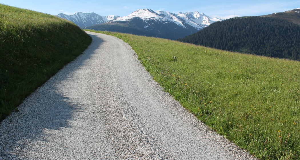 Fahrstrasse zum Cungieri Fahrstrasse zum Cungieri
