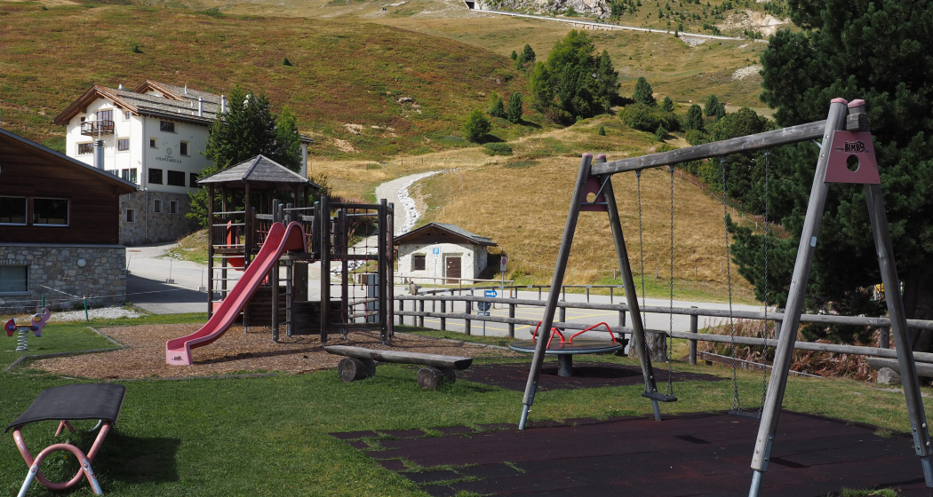 Kinderspielplatz Salastrains (oua_74110877_image) Kinderspielplatz Salastrains (oua_74110877_image)