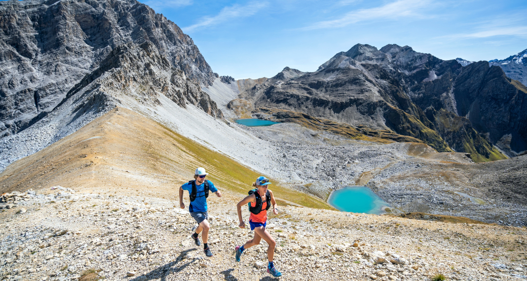 Auf dem Grat oberhalb Lai Grond und Laiets in Richtung Orgelspass Auf dem Grat oberhalb Lai Grond und Laiets in Richtung Orgelspass