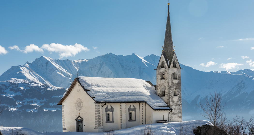 Kirche Sogn Glieci in Siat im Winter Kirche Sogn Glieci in Siat im Winter