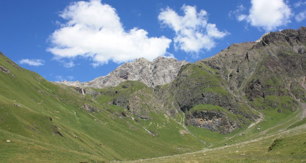 Etappe 9: Cotschna - Egipta; im Hintergrund Piz Ela Etappe 9: Cotschna - Egipta; im Hintergrund Piz Ela