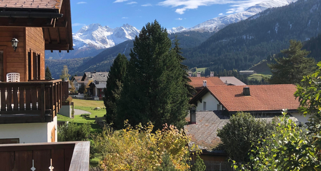 Aussicht vom Balkon im Sommer