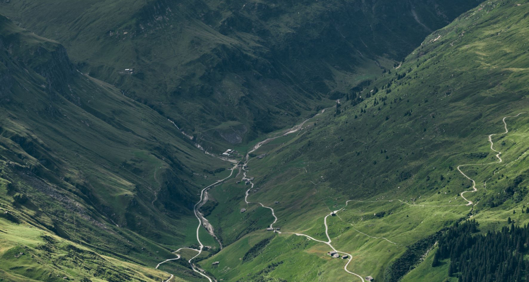 Inder Peil mit Alp Wallatsch oben links Inder Peil mit Alp Wallatsch oben links