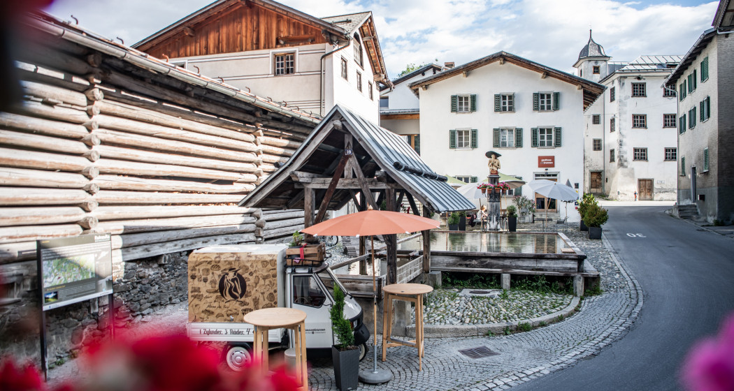 Holzbrunnen in Valendas Holzbrunnen in Valendas