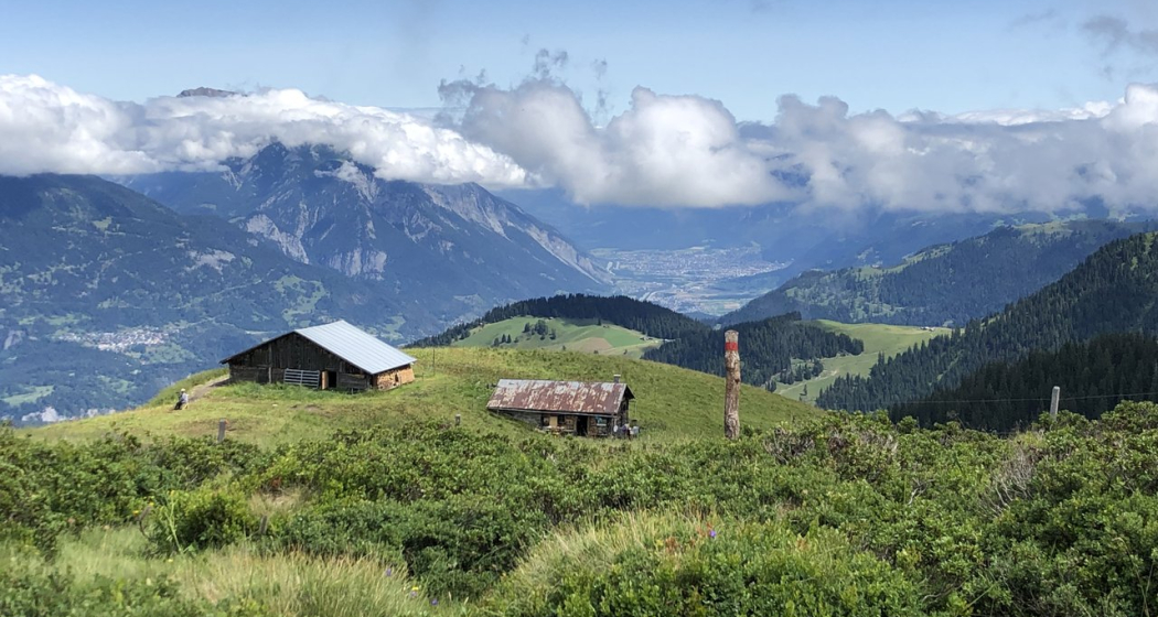 Die Dutjer Alp. Ein einmaliger Aussichtspunkt. Die Dutjer Alp. Ein einmaliger Aussichtspunkt.