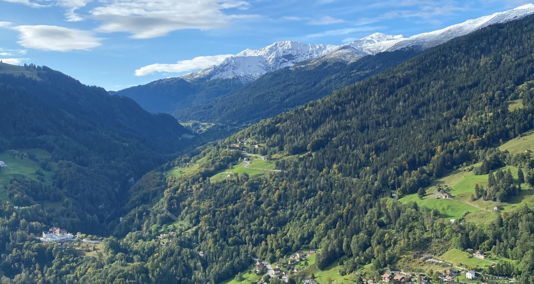 Aussicht in Richtung Passugg und die Bergwelt in Richtung Lenzerheide Aussicht in Richtung Passugg und die Bergwelt in Richtung Lenzerheide