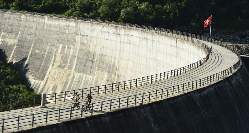 Bogenstaumauer des Zerfreilasees Bogenstaumauer des Zerfreilasees