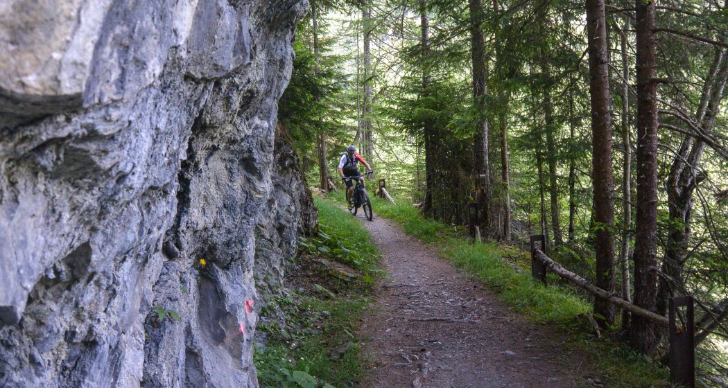 Felsenweg im Safiental Felsenweg im Safiental