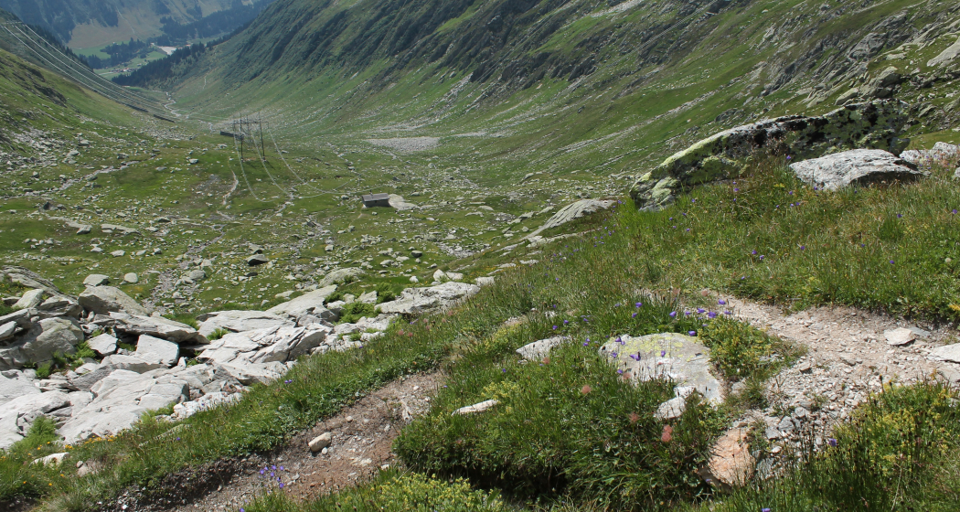Ein Blick zurück im Val Milar Ein Blick zurück im Val Milar