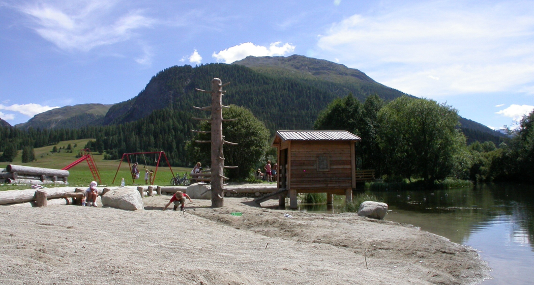 Feuerstelle und Kinderspielplatz Lejets (oua_82349840_image) Feuerstelle und Kinderspielplatz Lejets (oua_82349840_image)