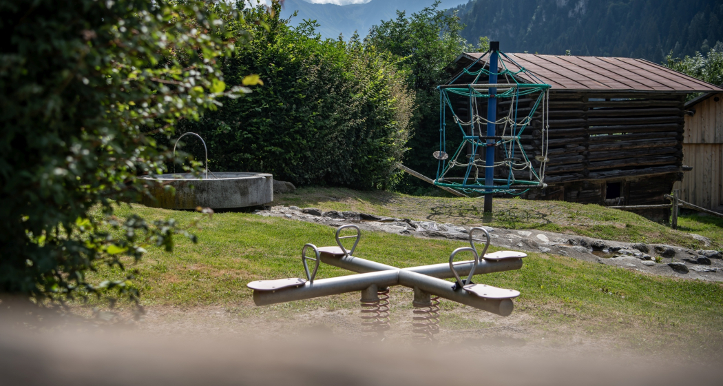 Spielplatz Via S. Clau, Rueun (oua_83128770_image) Spielplatz Via S. Clau, Rueun (oua_83128770_image)