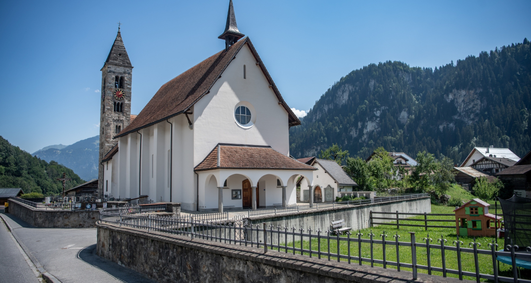 Katholische Pfarrkirche Sogn Andriu (St. Andreas), Rueun (oua_85007393_image) Katholische Pfarrkirche Sogn Andriu (St. Andreas), Rueun (oua_85007393_image)