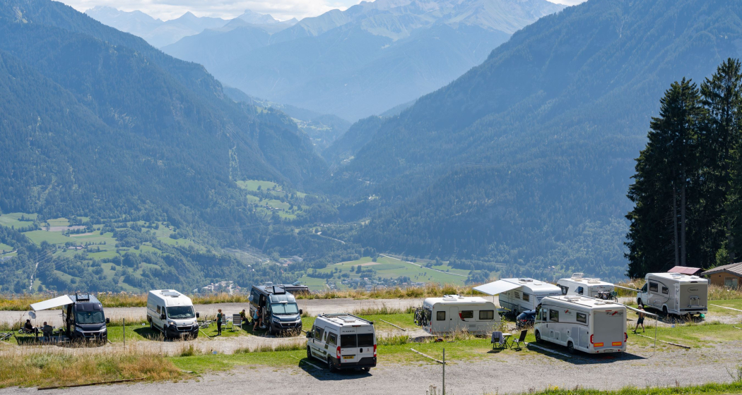 Aussicht vom Stellplatz +plus+ Heinzenberg-Lescha Aussicht vom Stellplatz +plus+ Heinzenberg-Lescha