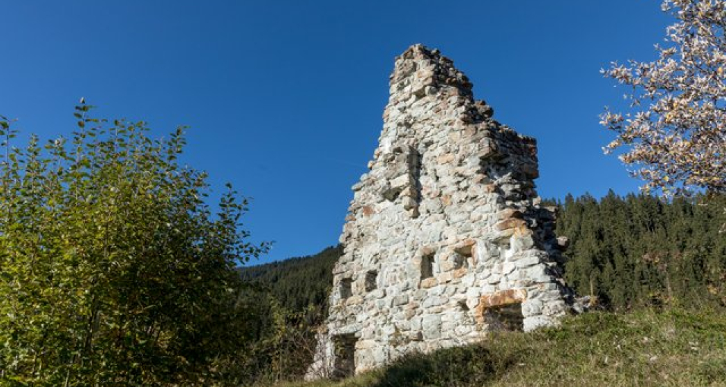 Ruine Friberg in Siat Ruine Friberg in Siat