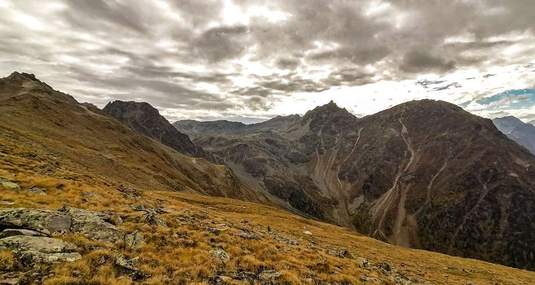 Aussicht vom Piz Giarsinom Aussicht vom Piz Giarsinom