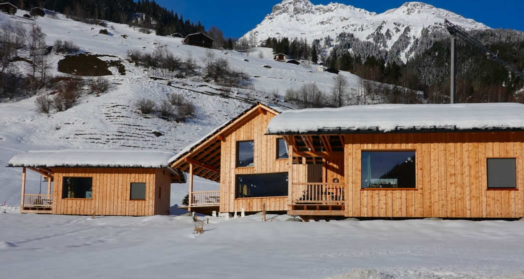 Ferienhäuser Stiva Pintga, Aussenansicht Winter