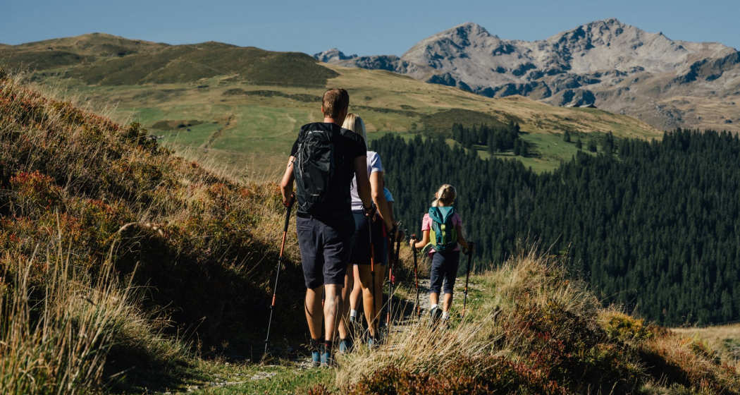 Unterwegs auf dem Walserweg Unterwegs auf dem Walserweg