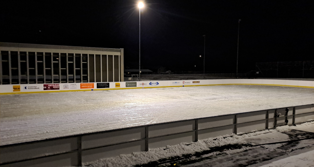 Beleuchtung auf dem Natureisfeld Sils i.D. Beleuchtung auf dem Natureisfeld Sils i.D.