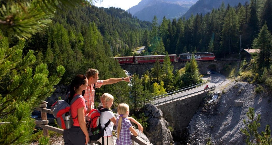 33.04 Bergün - Preda, Via Albula / Bernina (oua_9545102_image) 33.04 Bergün - Preda, Via Albula / Bernina (oua_9545102_image)