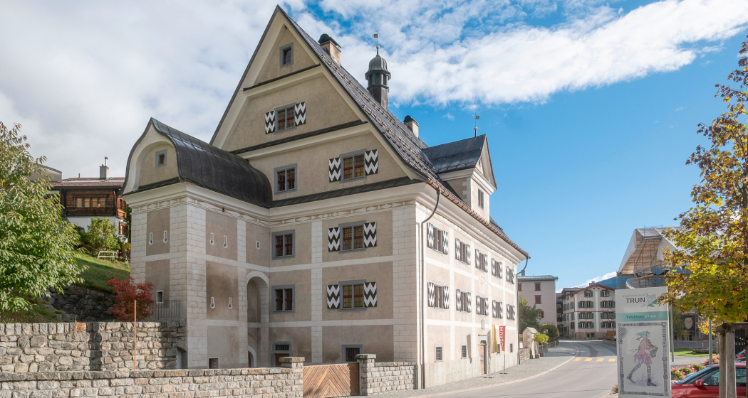 Das Foto zeigt das Museum Cuort Liga Grischa in Trun. Das Foto zeigt das Museum Cuort Liga Grischa in Trun.
