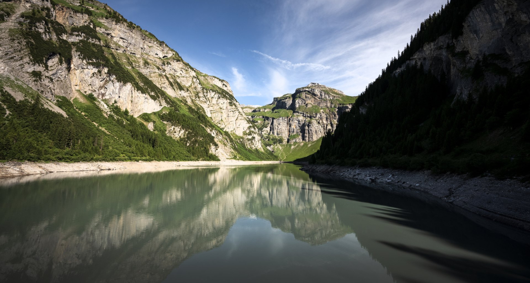 Blick von der Staumauer aus an Talende Blick von der Staumauer aus an Talende
