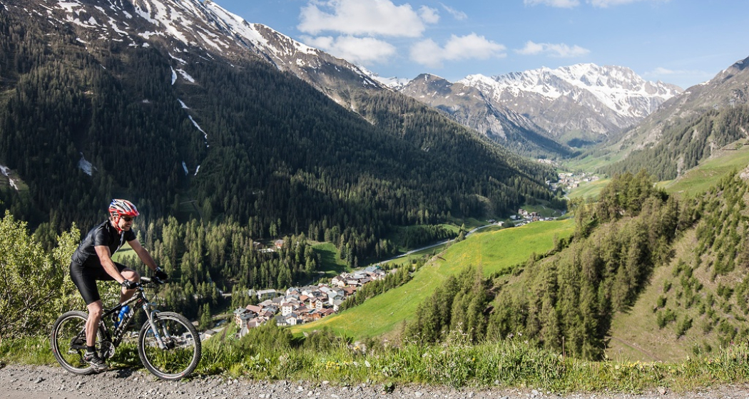 443: Fimberpass - Val d'Uina - Reschenpass: Etappe 4, Martina - Samnaun 443: Fimberpass - Val d'Uina - Reschenpass: Etappe 4, Martina - Samnaun