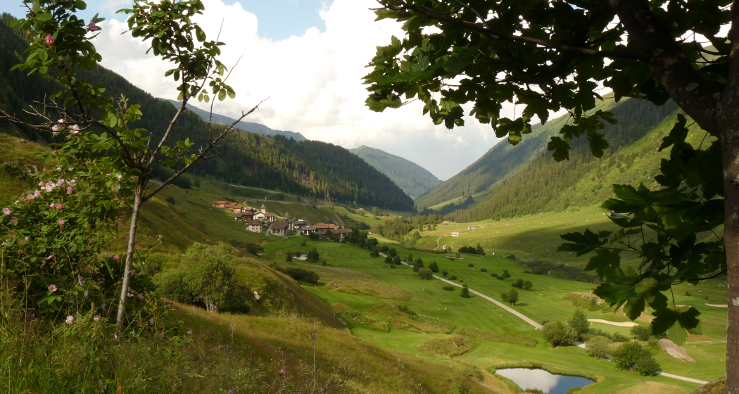 Blick auf Selva mit Golfplatz Blick auf Selva mit Golfplatz