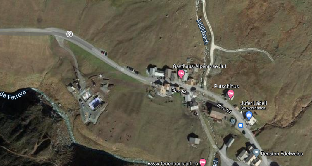 Juf, Parkplatz vor dem Dorf (pns_f23499d19f819c3bc8c571d5cd284142)