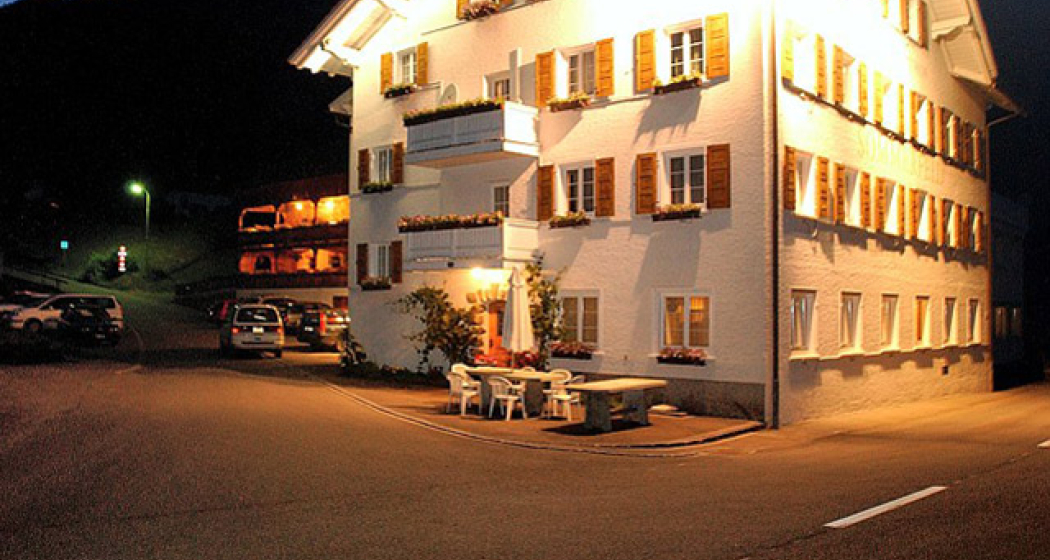 Landgasthof Sommerfeld Aussenansicht Nacht