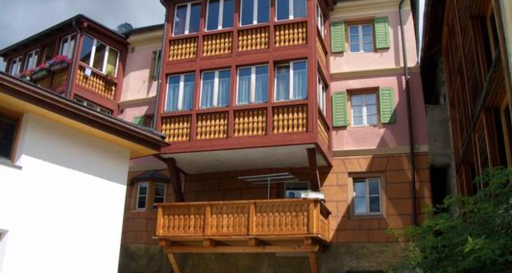 Veranda/Wintergarten nach Süden gerichtet Veranda/Wintergarten nach Süden gerichtet