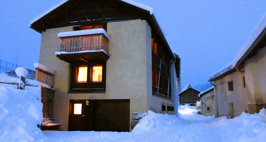 Chasa Tablà im Winter Chasa Tablà im Winter